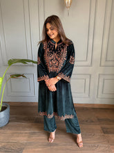 Velvet embroided winter pheran set (Isha)